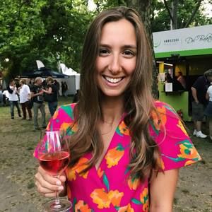 Meet your Posher, Hannah